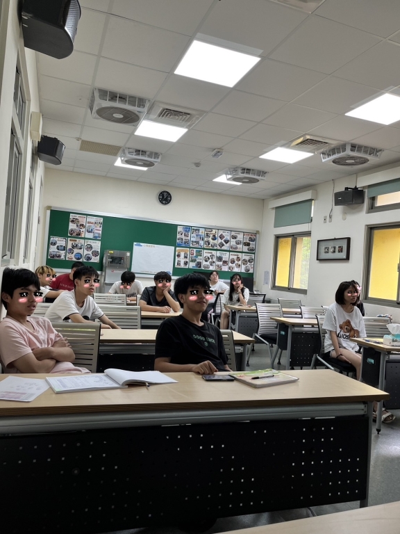 聆聽採訪
